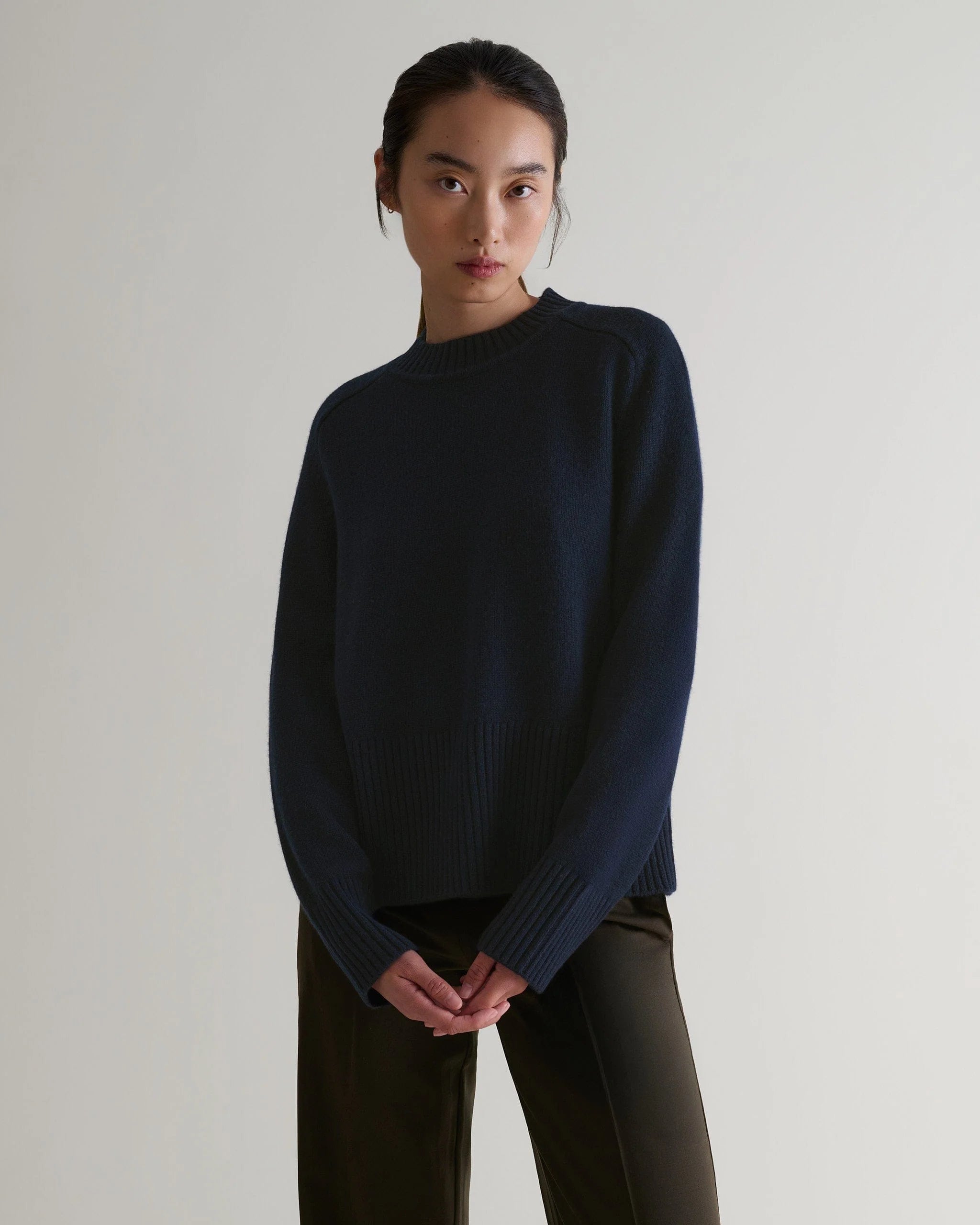Women's Cashmere Merino Saddle Sleeve Crew Neck Jumper
