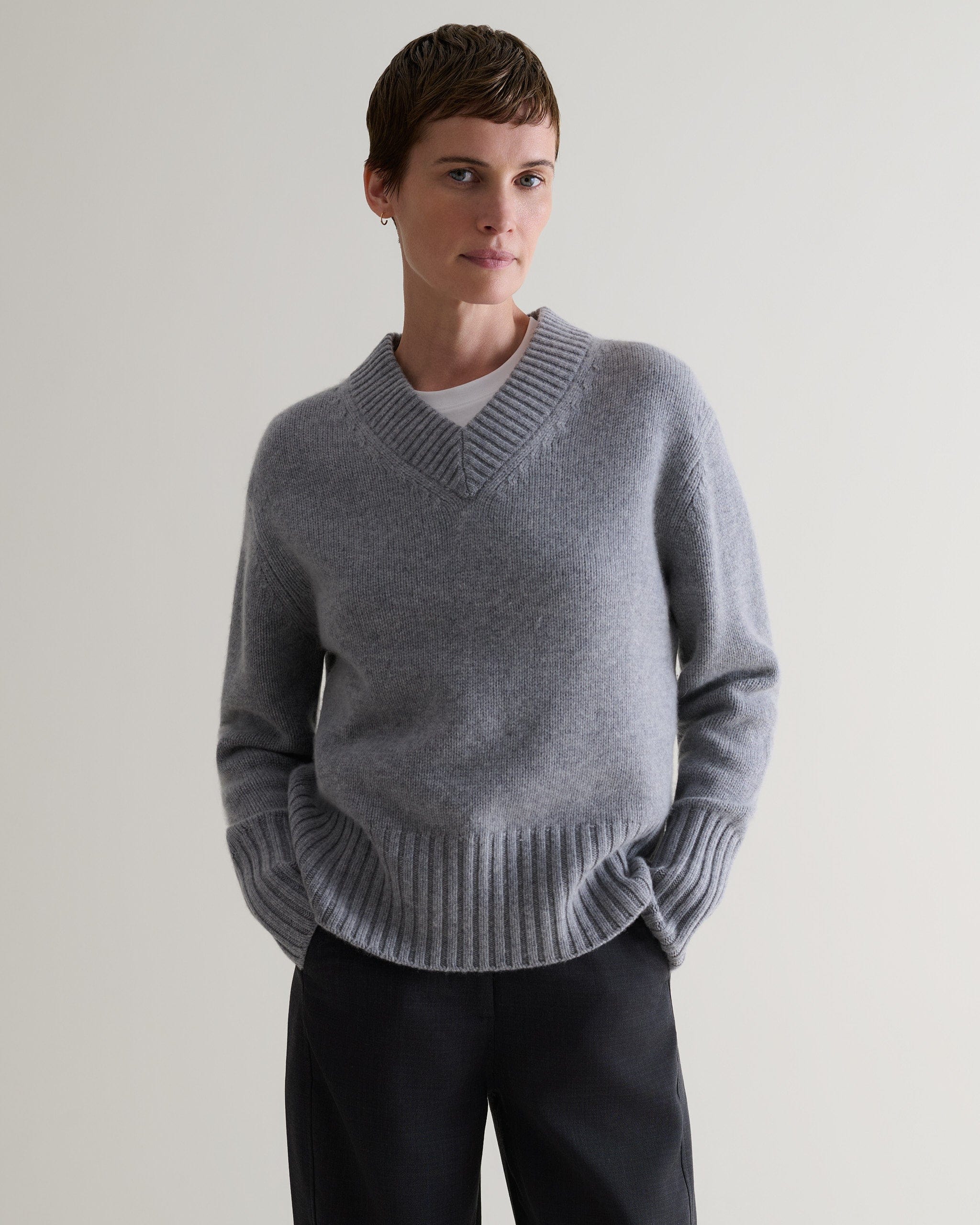 Women's Cashmere Merino V Neck Jumper