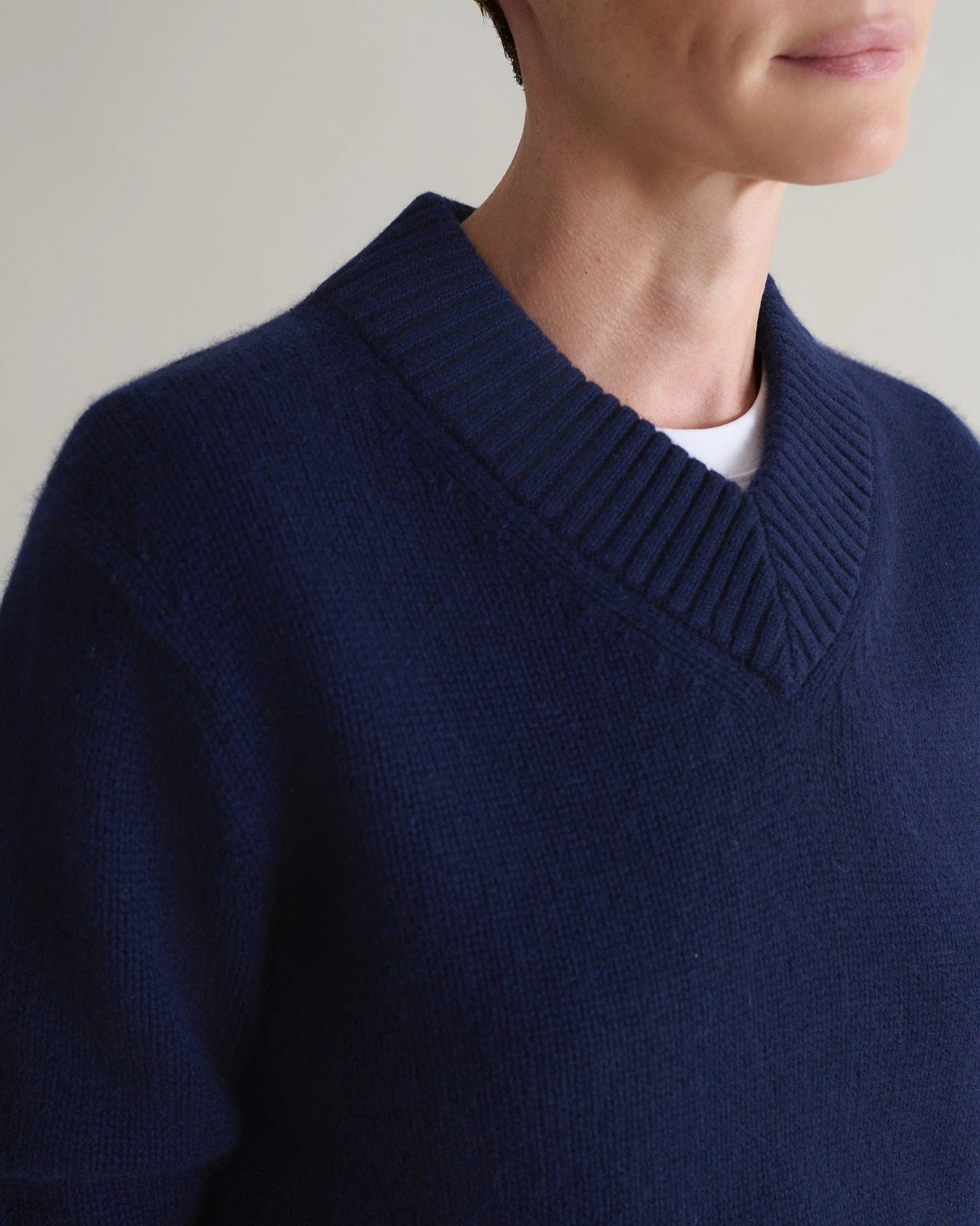 Women's Cashmere Merino V Neck Jumper