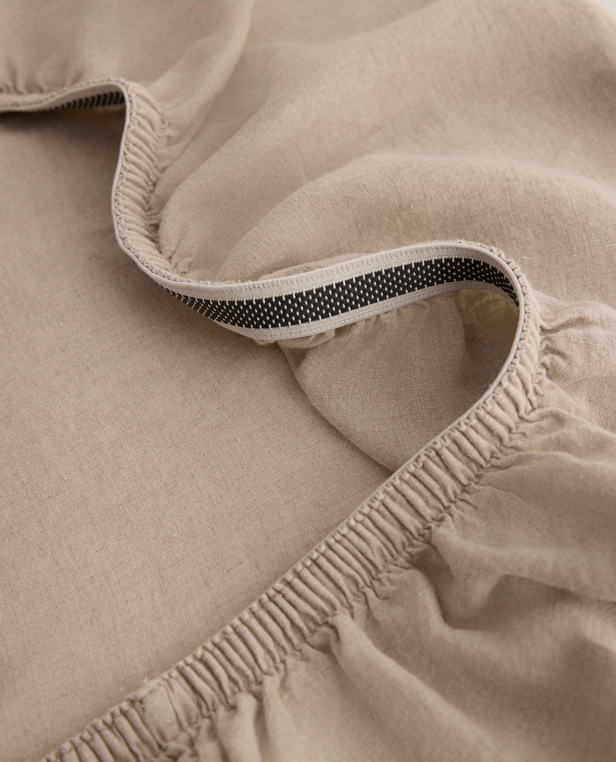 Relaxed & Refined Linen Fitted Sheet