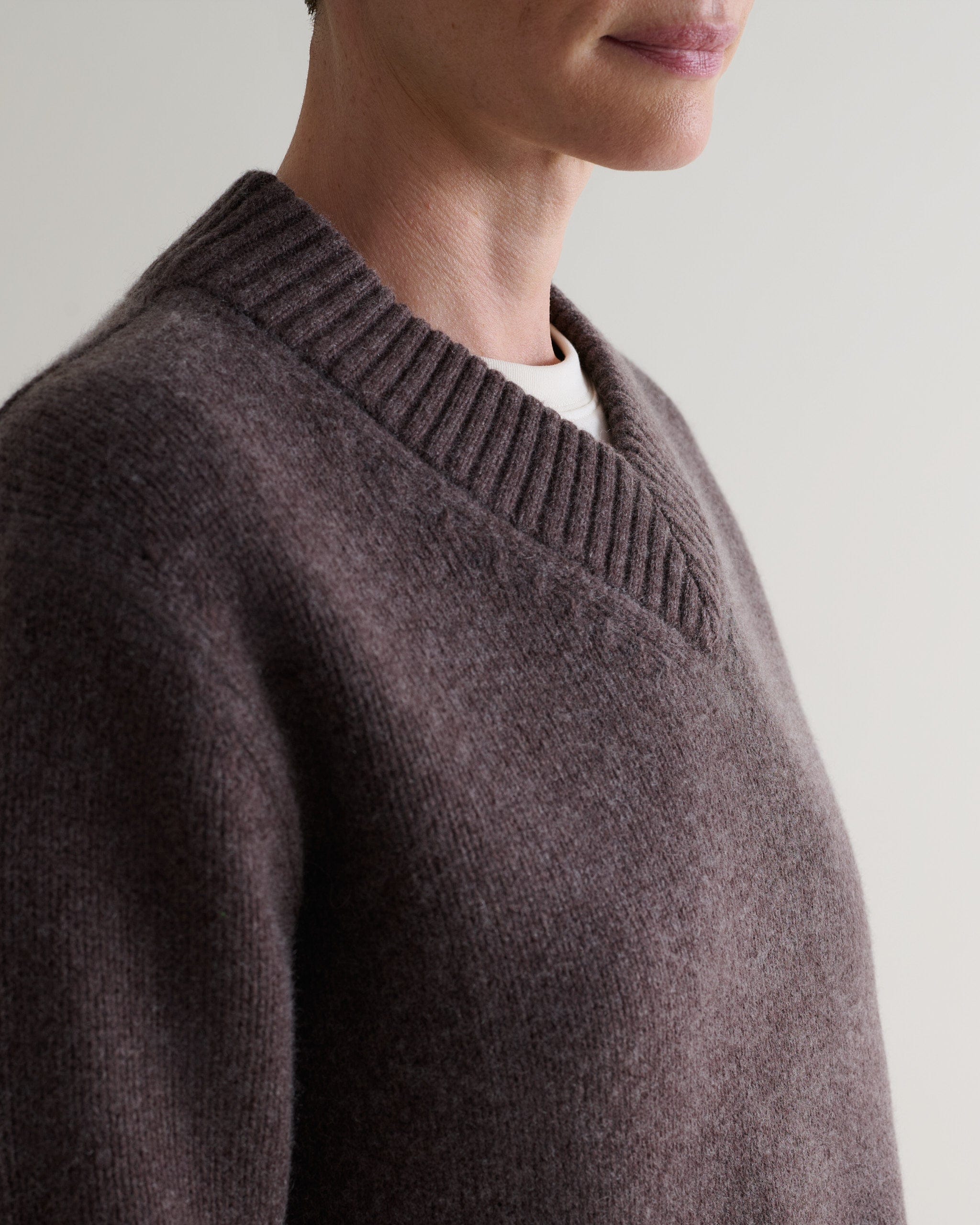 Women's Cashmere Merino V Neck Jumper