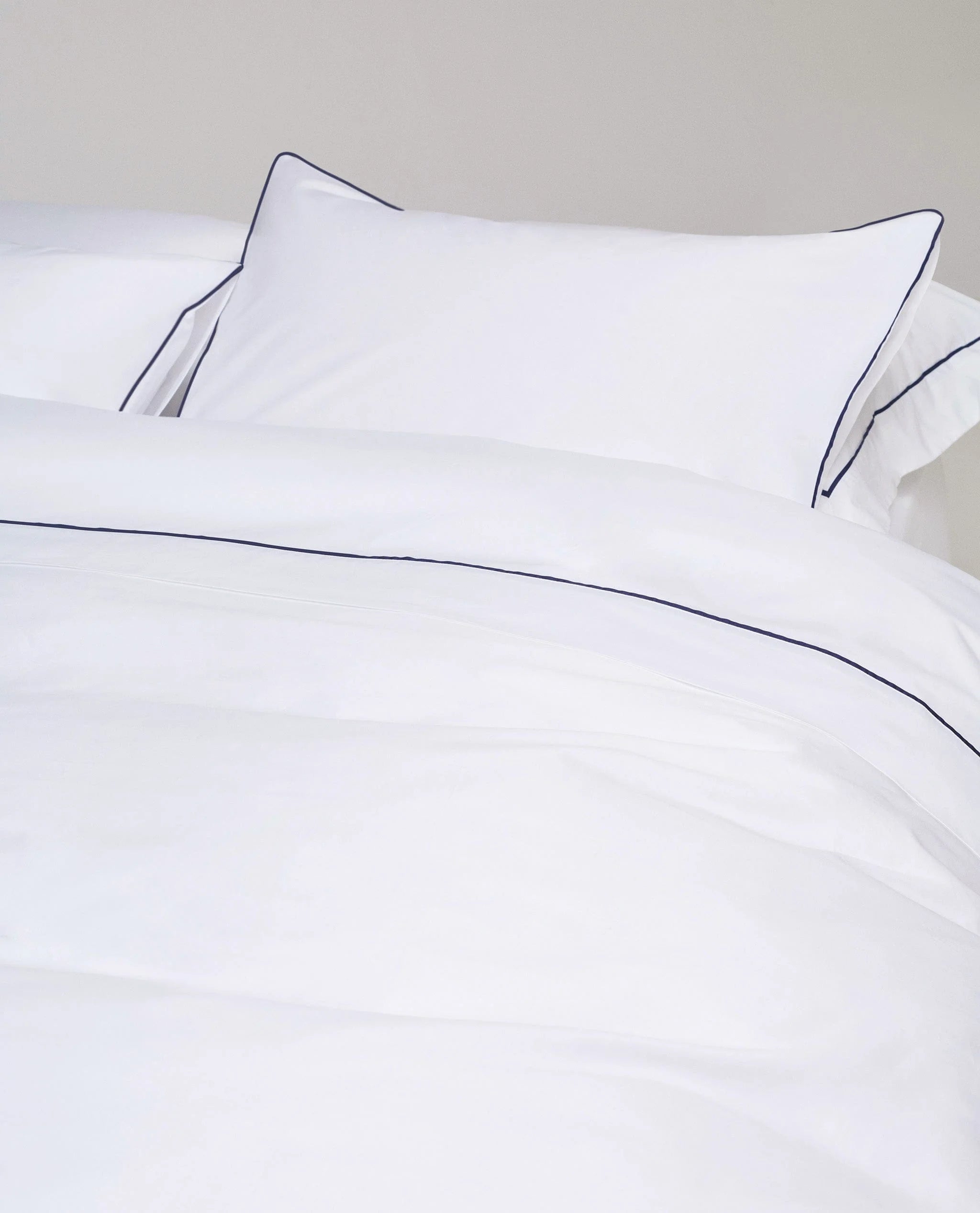 The Crisp & Cool Organic Luxury Duvet Cover