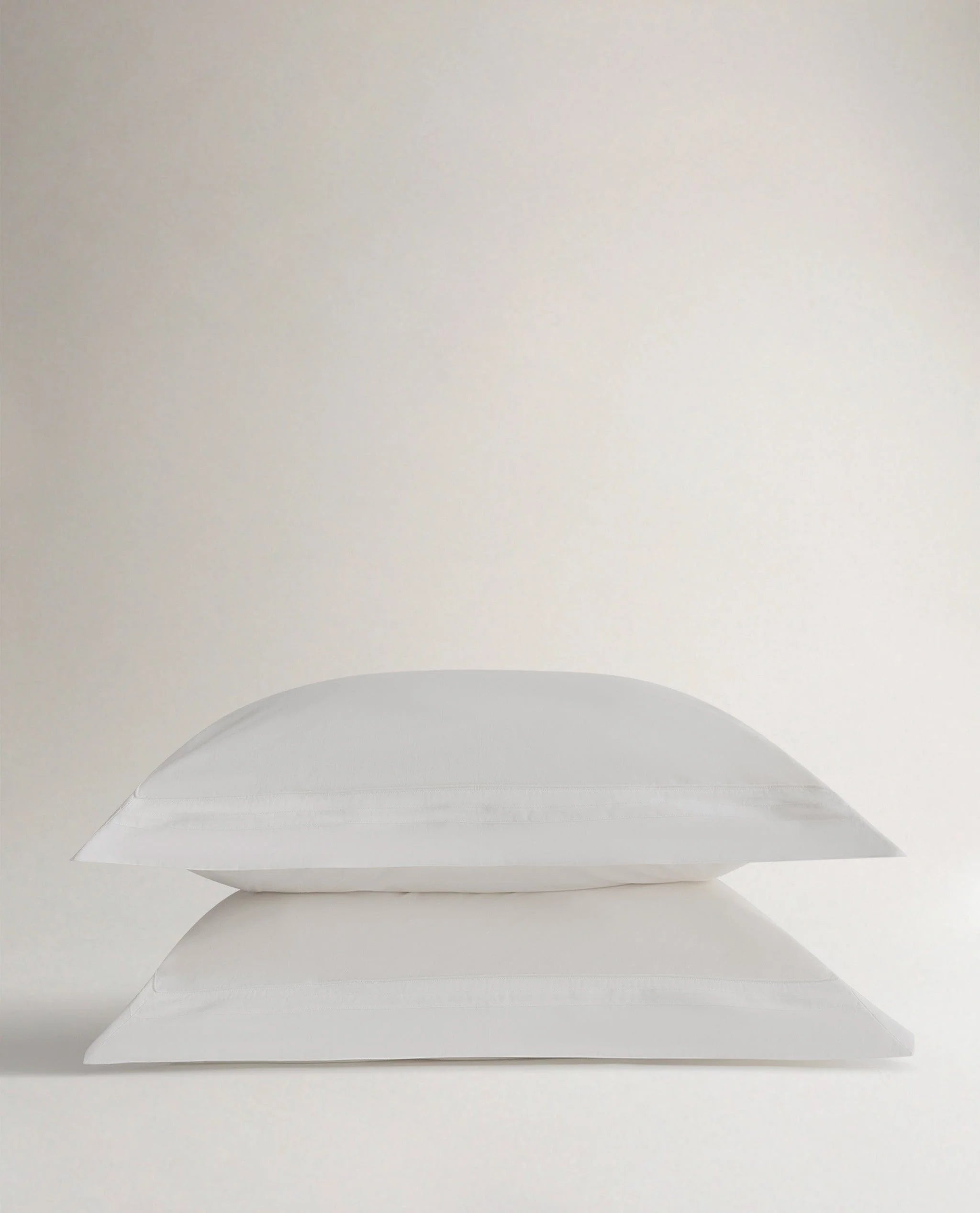 The Crisp & Cool Organic Luxury Oxford Pillowcase Set